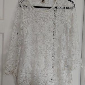 White lace pullover too